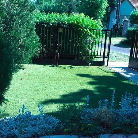 Fenyomag Apartmanhaz Balatonakali